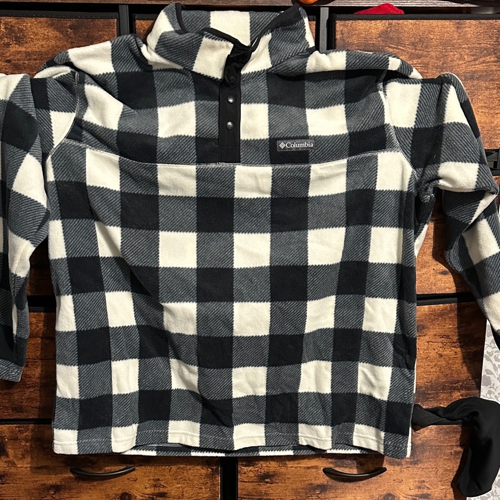 Columbia Black and Cream Checkered Fleece